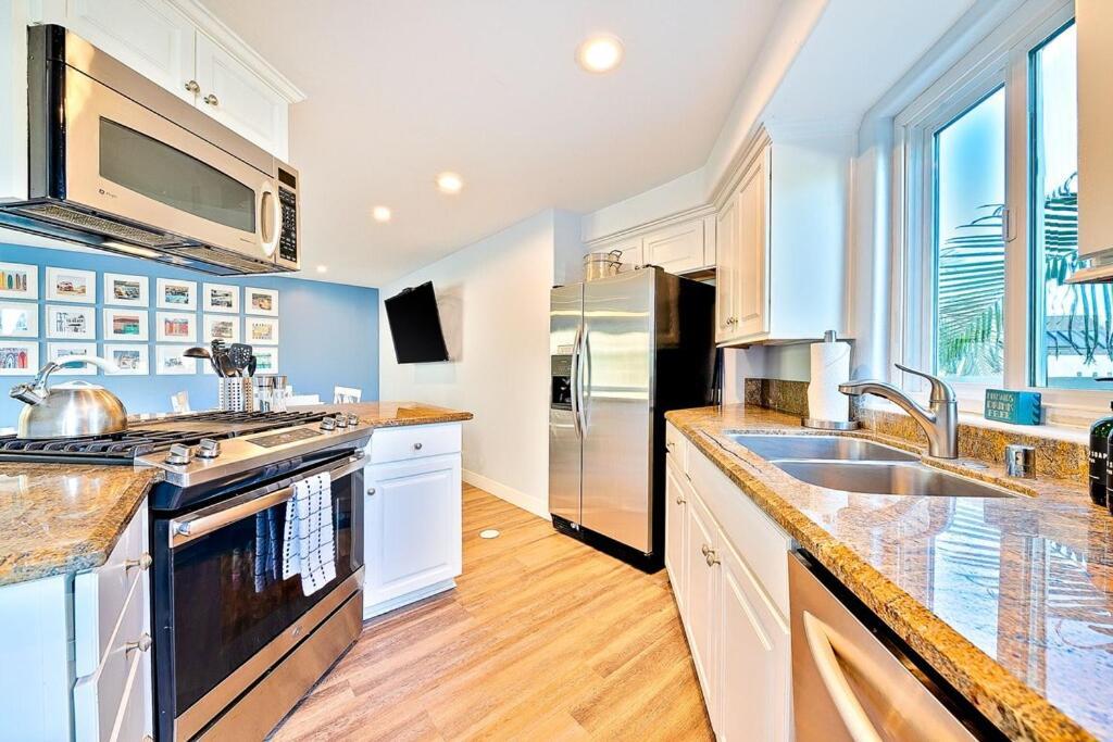 Stunning South Mission Home With Private Rooftop & Ocean Views! San Diego Bagian luar foto