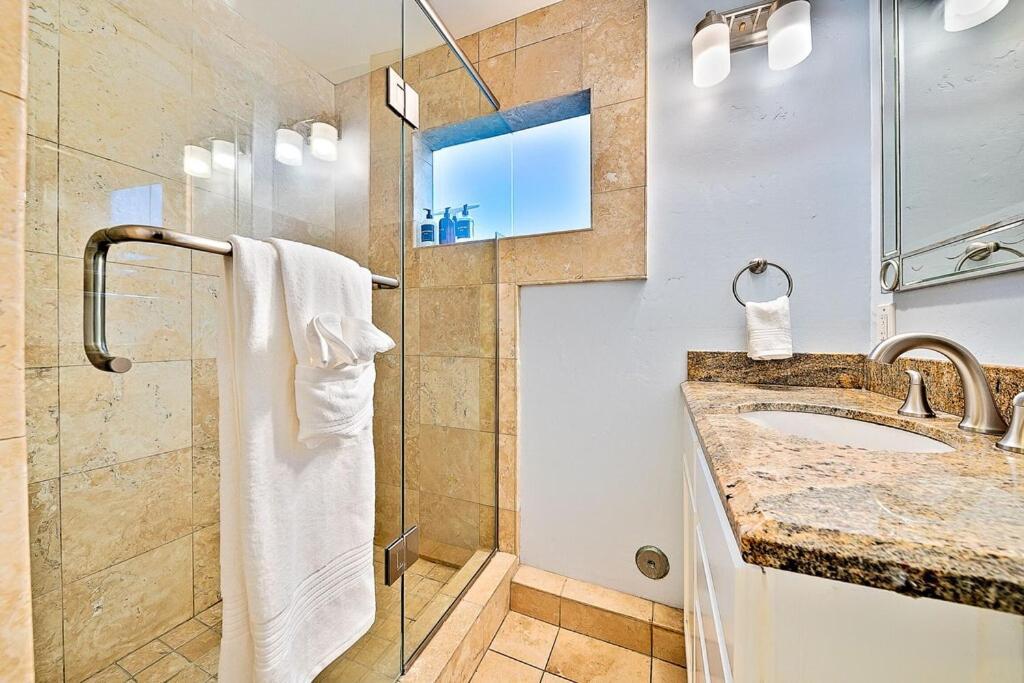 Stunning South Mission Home With Private Rooftop & Ocean Views! San Diego Bagian luar foto